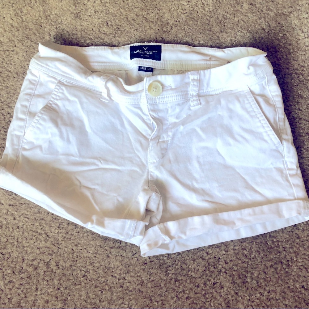American Eagle white shorts